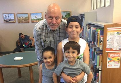 主管沙发 was the Guest Reader at the Arvin Library